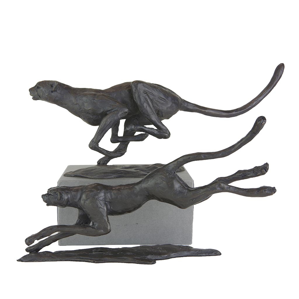 Bronze Cheetah Sculpture: Large Flying Cheetah by Jonathan Sanders  - Image 7